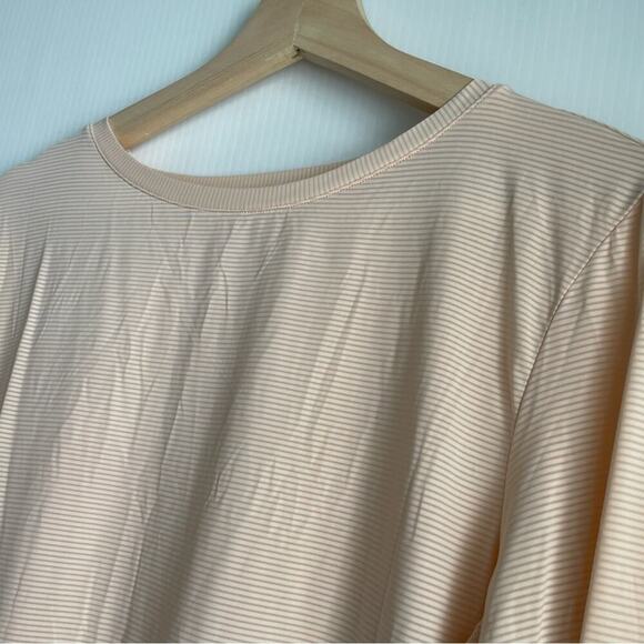 Zyia long sleeve active light weight peach striped textured fabric open back - Picture 5 of 7